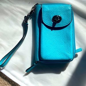 NWOT Coach turquoise leather wristlet/wallet